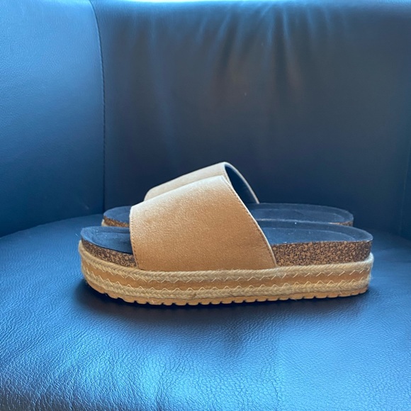 Tan Flatform Espadrille Sandal - Picture 3 of 4